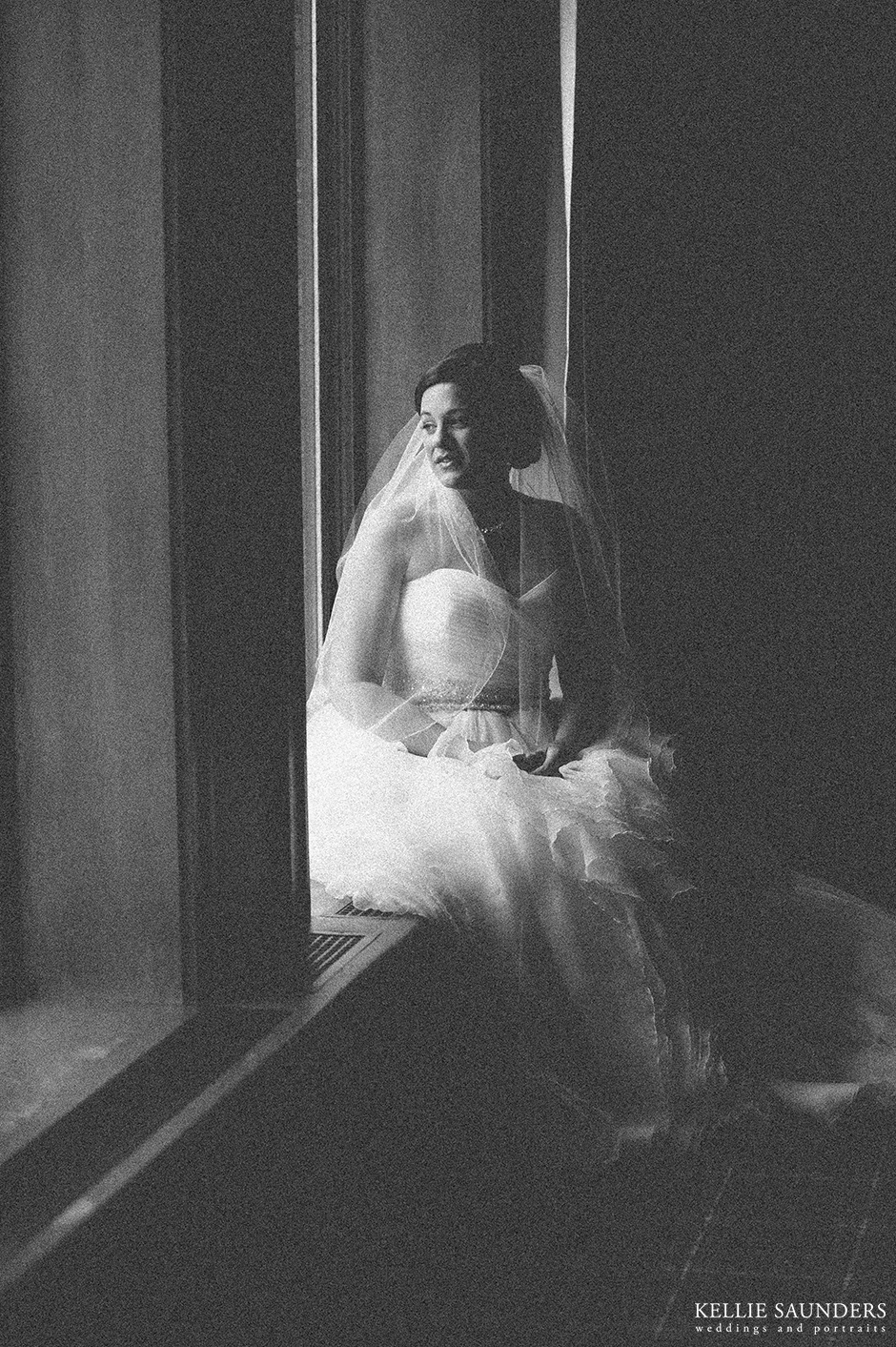 Kellie Saunders Photography, Gem Theatre Bridal portrait, bridal portrait